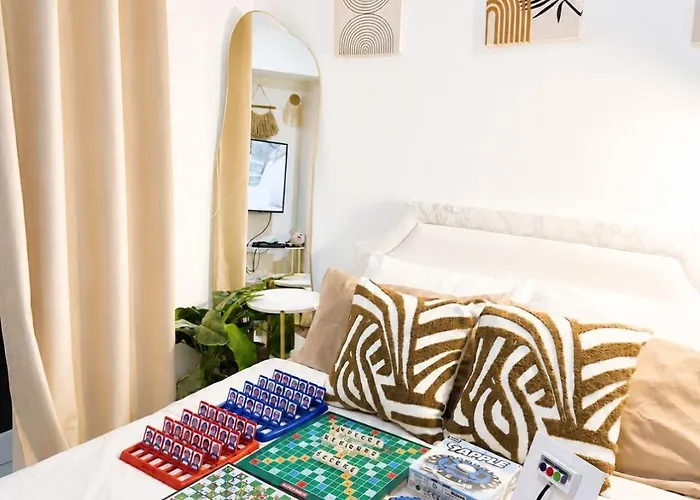 Aesthetic 1br View At Azure Paranaque * Manila